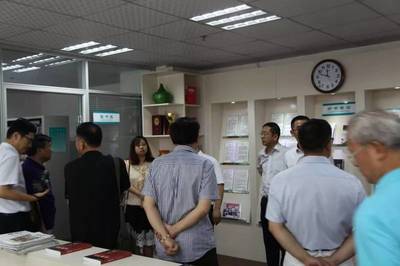 赞美银行一线员工语句