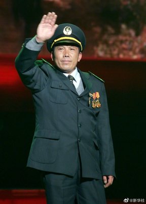 敬业的事例感动中国
