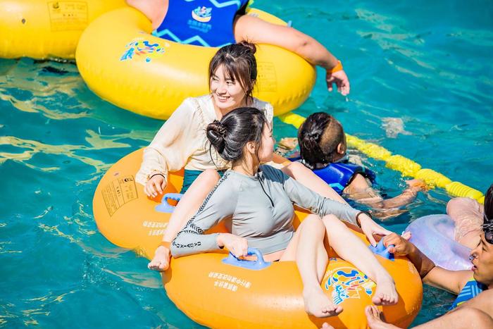夏天戏水