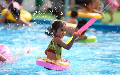 夏天戏水
