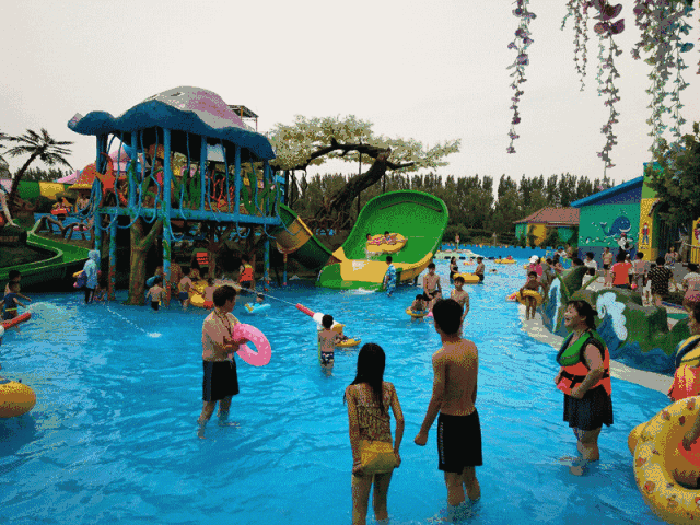 夏天戏水