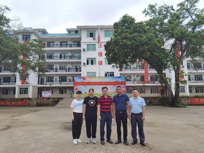 感谢学校的栽培