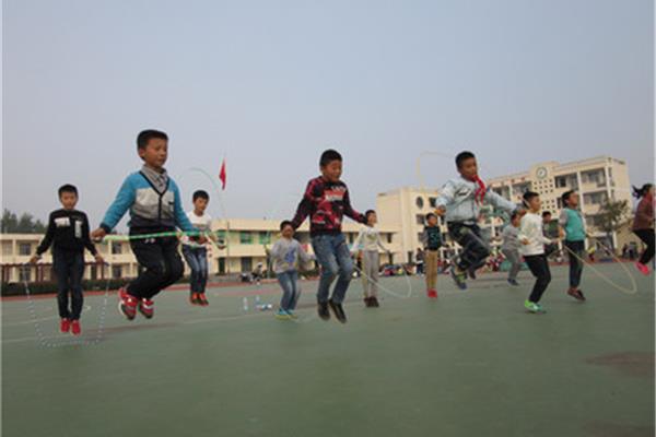小学三年级体育